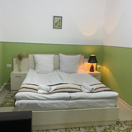 Lind Guest House B&B Гюмри Экстерьер фото