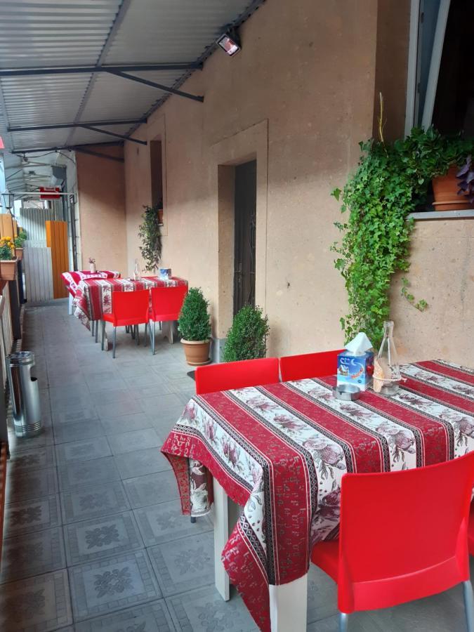 Lind Guest House B&B Гюмри Экстерьер фото