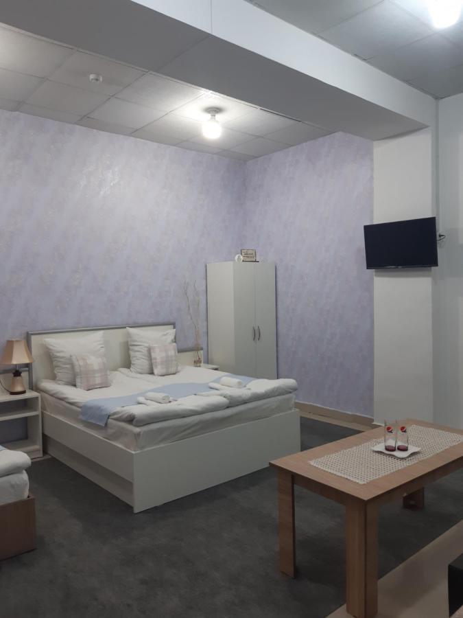 Lind Guest House B&B Гюмри Экстерьер фото