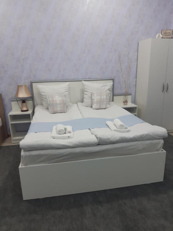 Lind Guest House B&B Гюмри Экстерьер фото