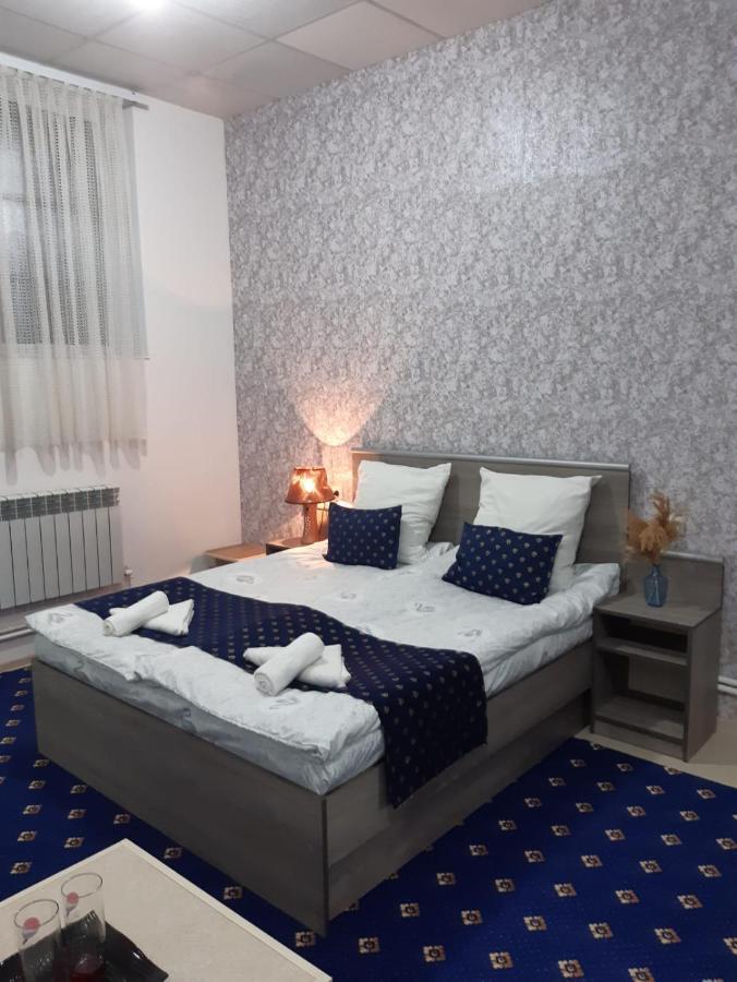 Lind Guest House B&B Гюмри Экстерьер фото