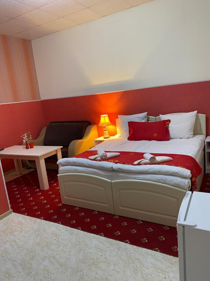 Lind Guest House B&B Гюмри Экстерьер фото