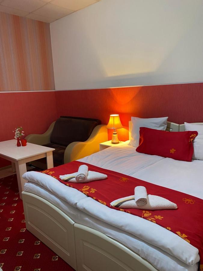Lind Guest House B&B Гюмри Экстерьер фото